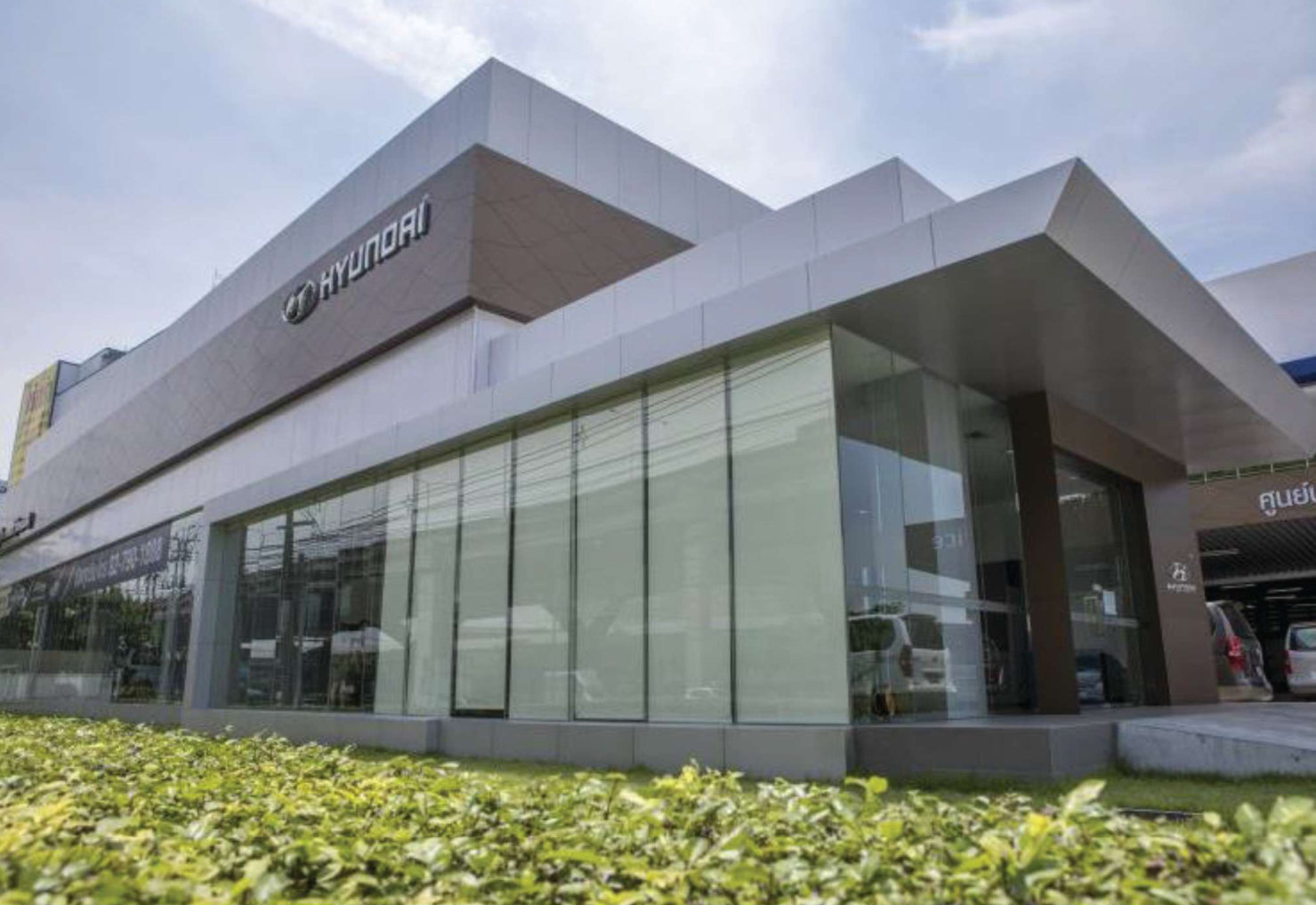 HYUNDAI Office & Showroom